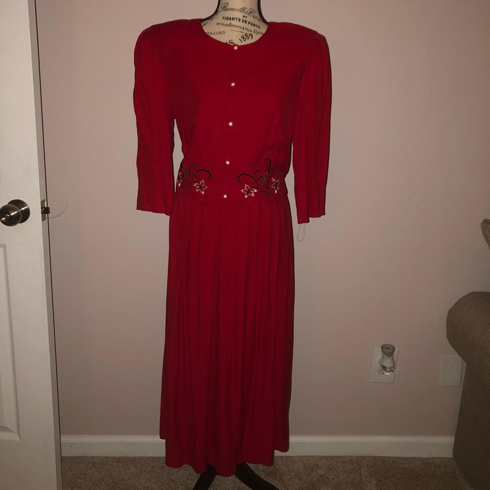 PERI PETITES, SIZE 16P, RED, BUTTON DOWN TOP, FLOWING DRESS, VINTAGE